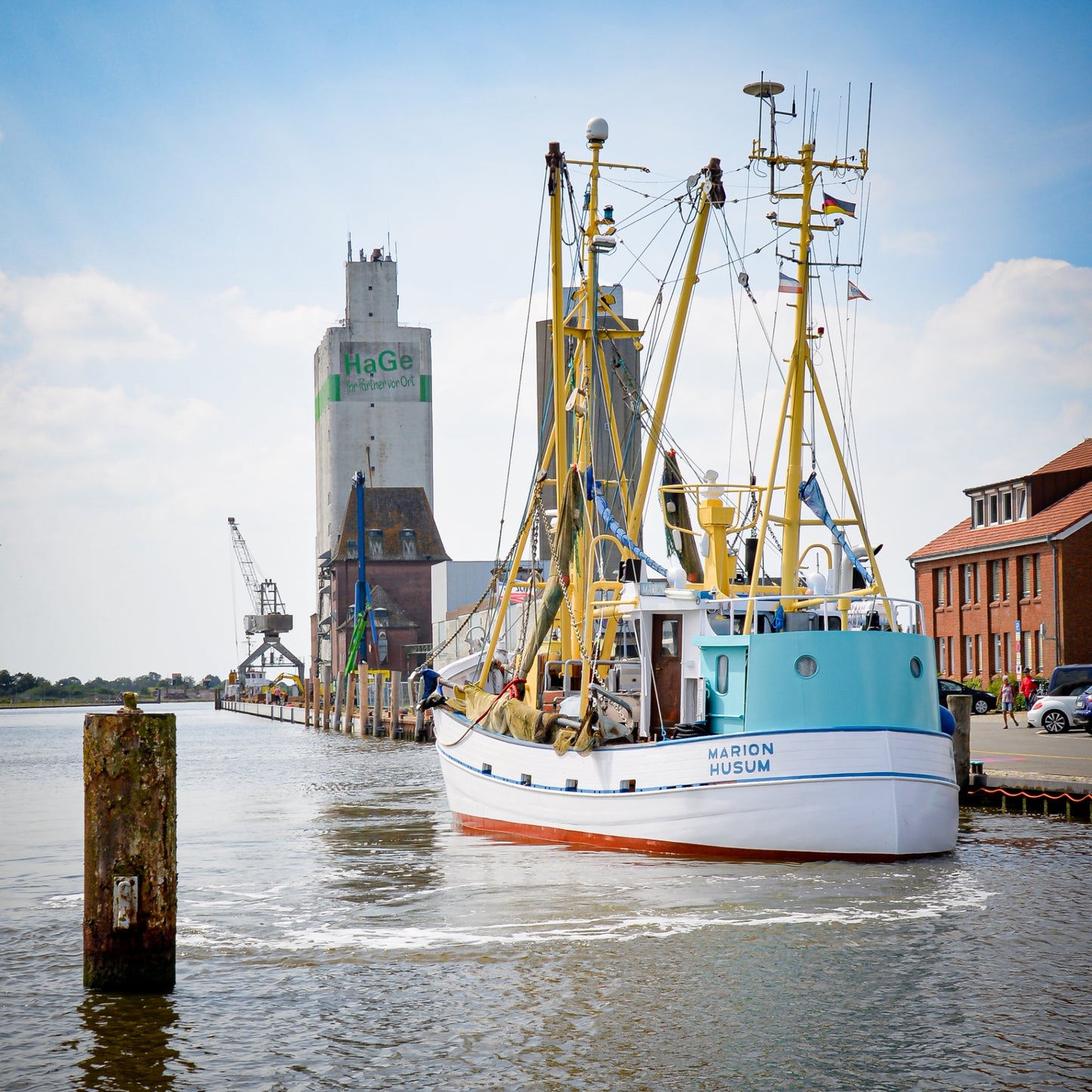 Husum auf Holz - Kutter Marion im Hafen