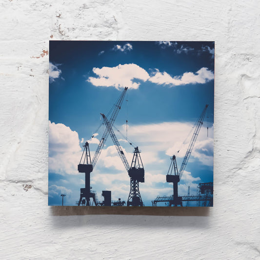 Hamburg auf Holz - Kräne blau