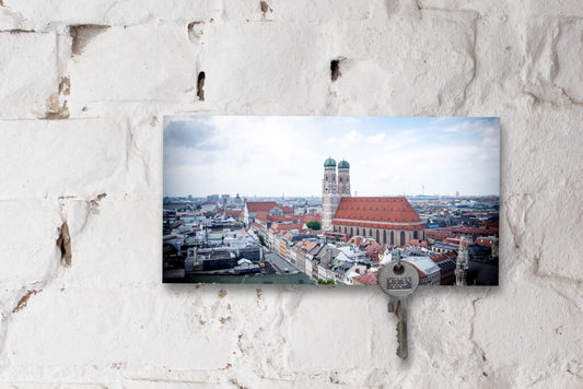 Schlüsselbrett auf Holz - München - Frauenkirche