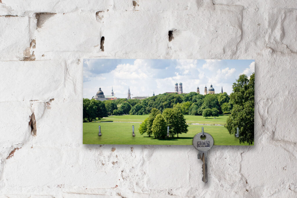 Schlüsselbrett auf Holz - München - Englischer Garten
