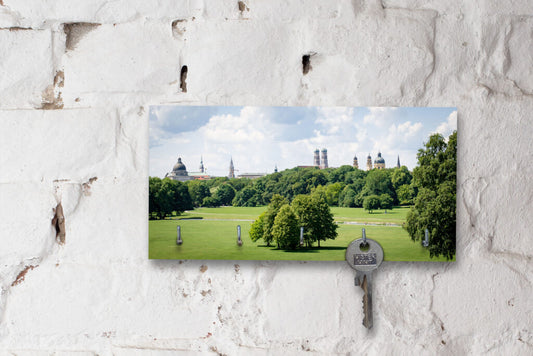 Schlüsselbrett auf Holz - München - Englischer Garten