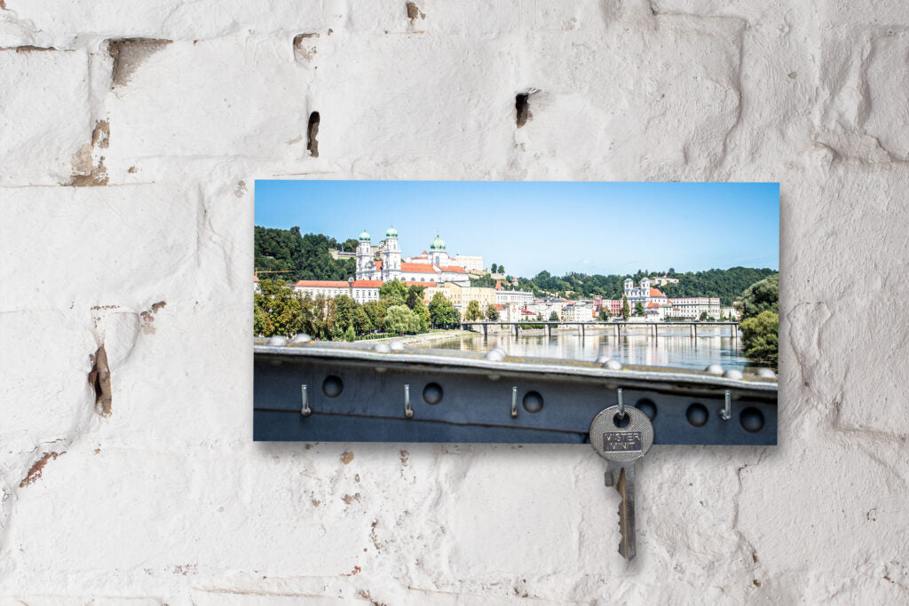 Schlüsselbrett auf Holz - Passau - Brückenblick